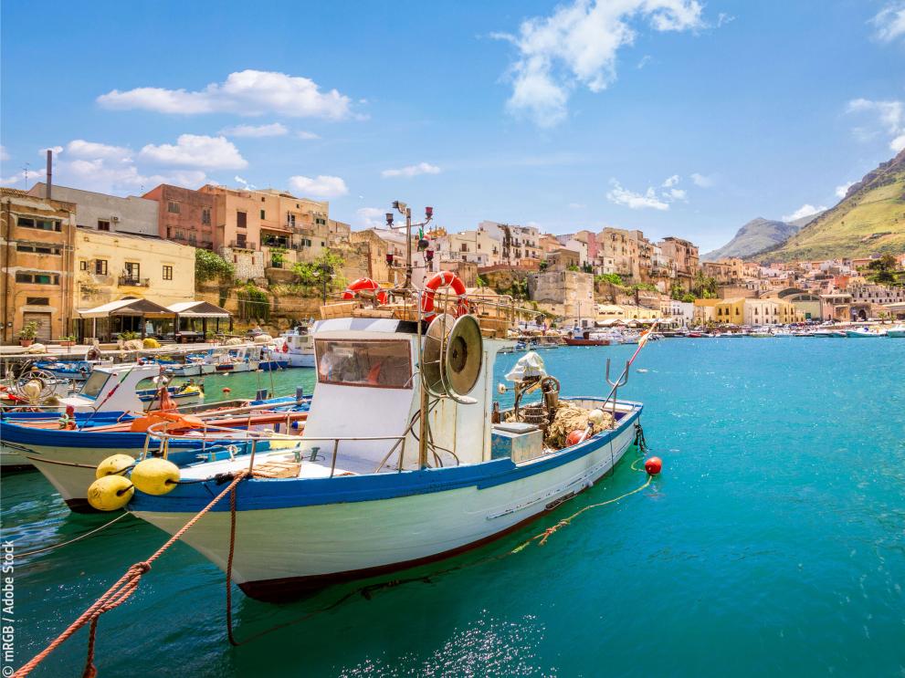 Small fishing village, Sicily, Castellammare, Italy © mRGB / Adobe Stock
